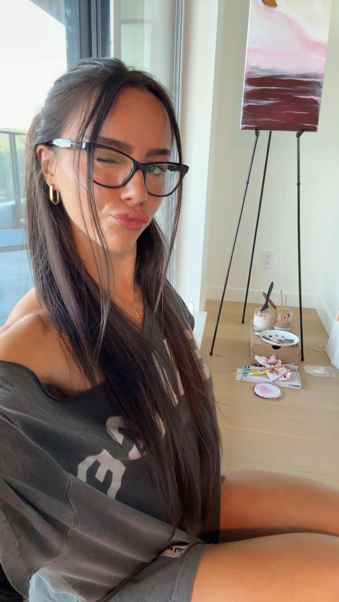 @meelahangelina