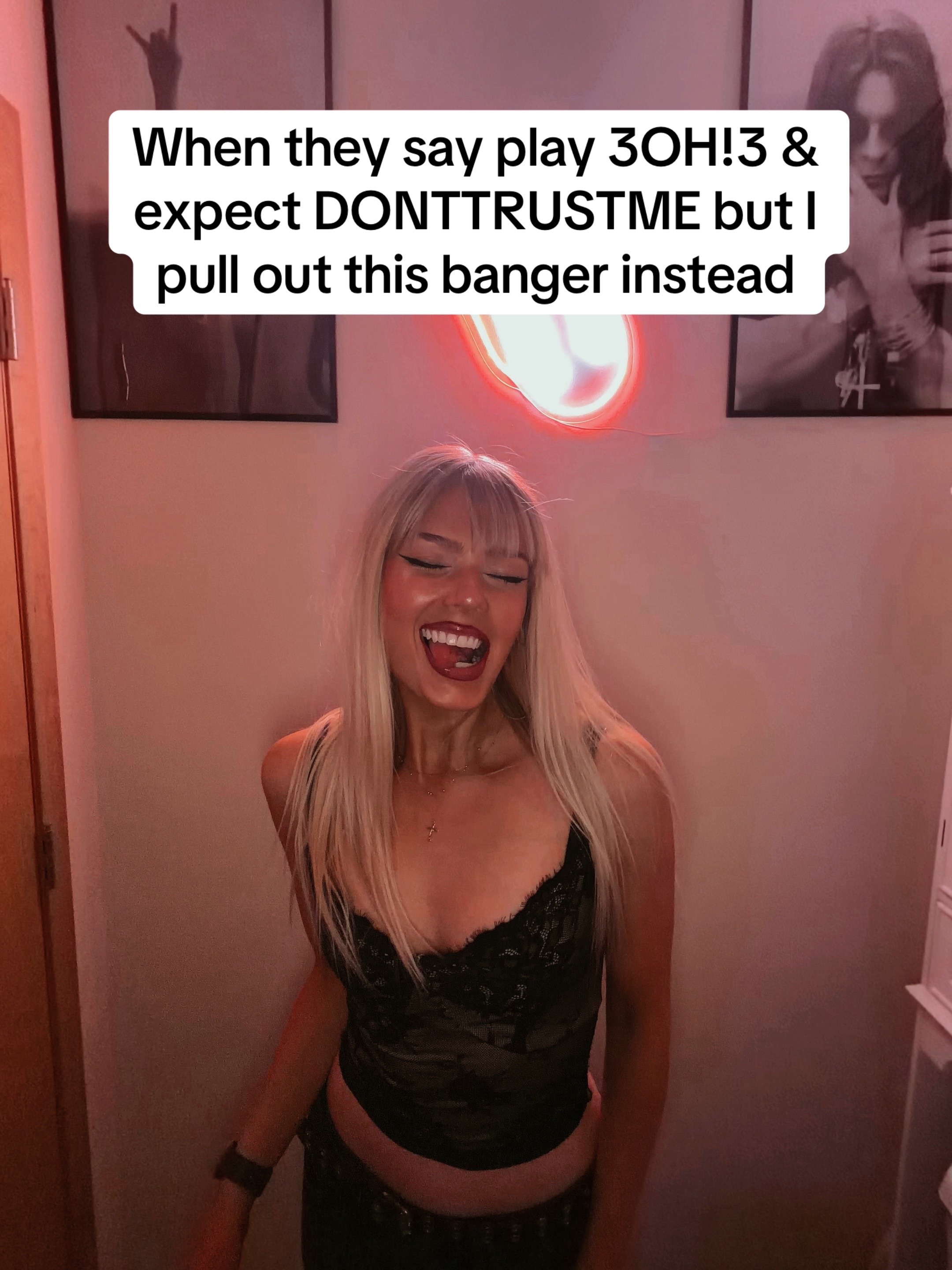 @SarahRockz