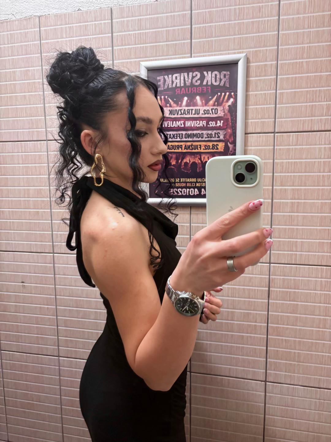 @niikoliinaa.aa