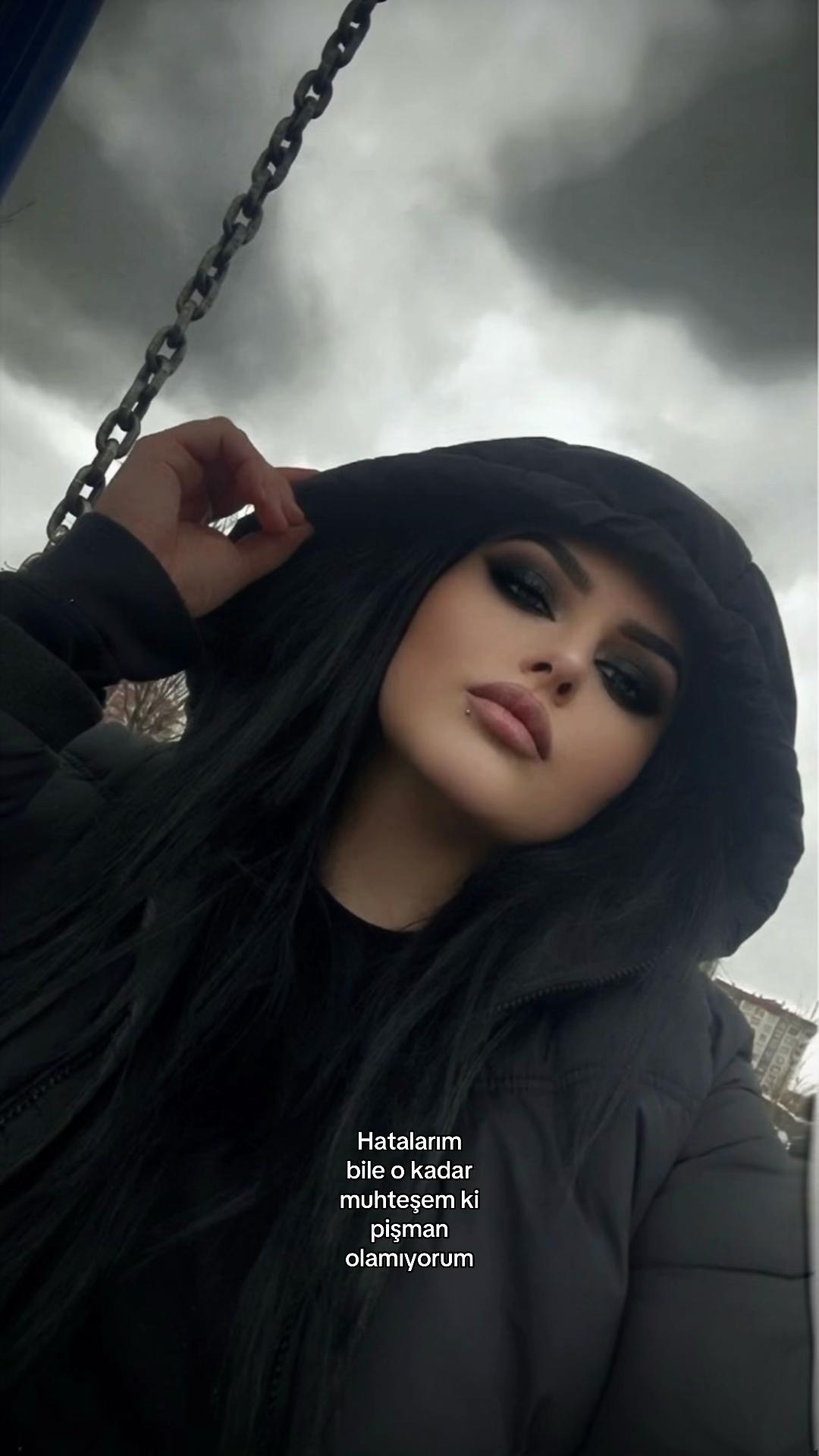 @MЯV&spades;️