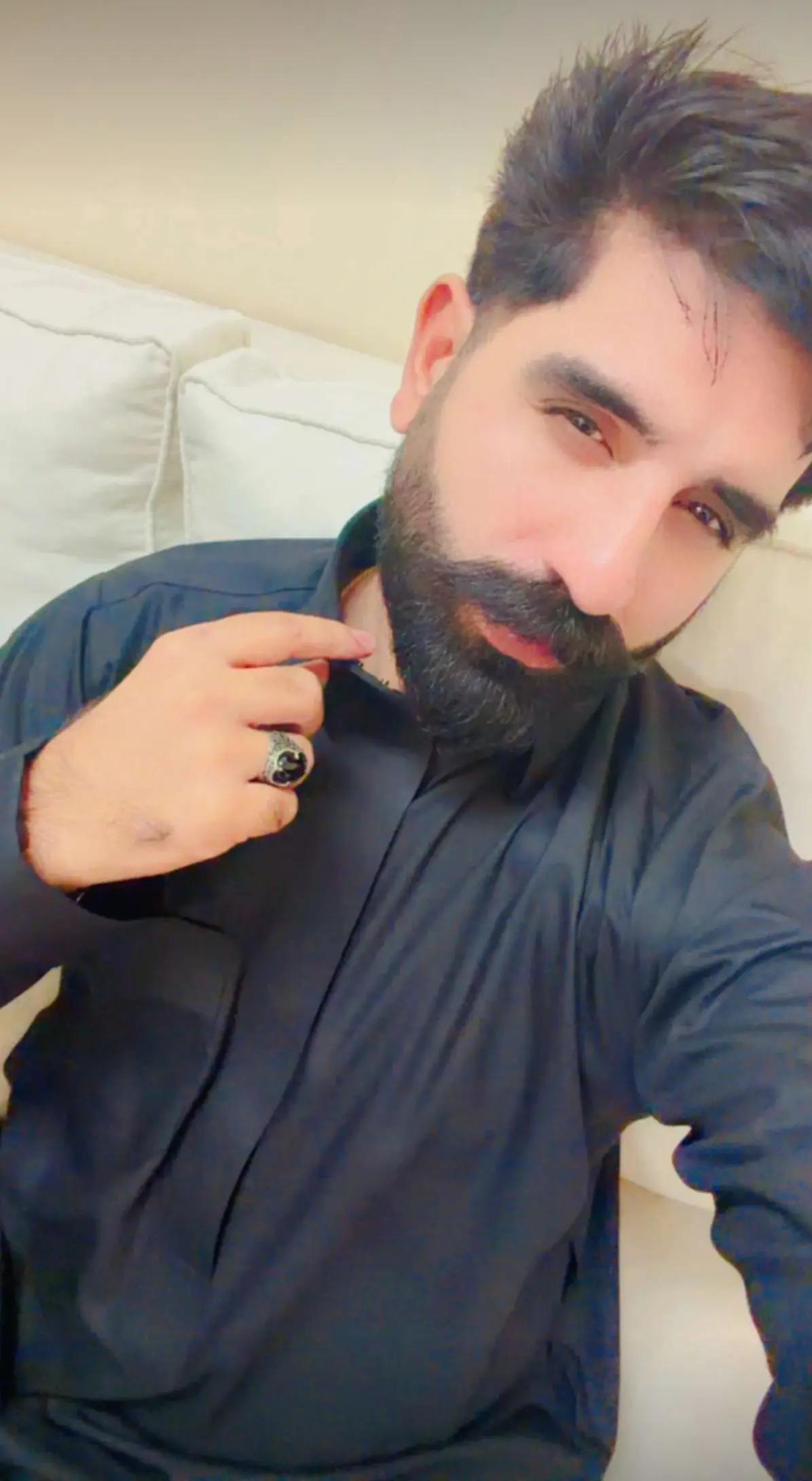 @Malik Rehan awan😎✌