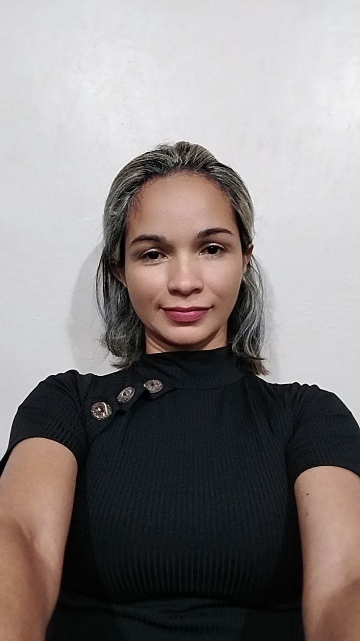 @Fab&iacute;ola Valente