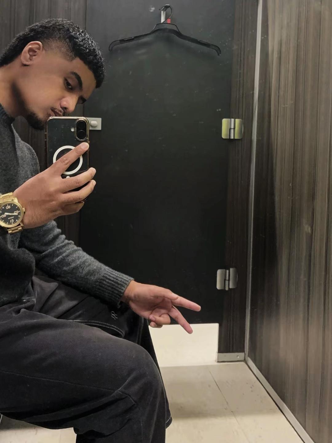 @𝐑𝐘𝐀𝐍