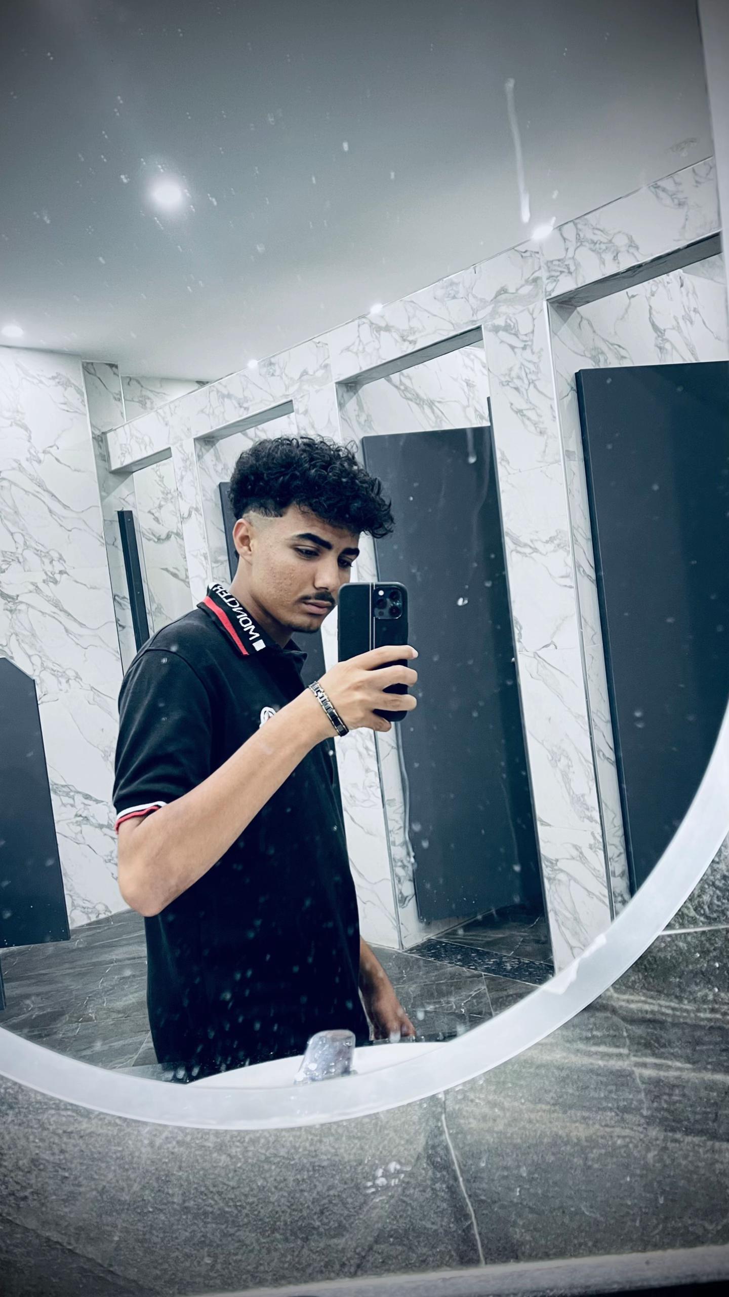 @🗽