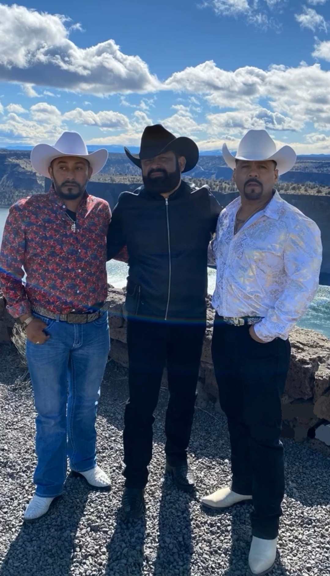 @Los Grandes De Tijuana