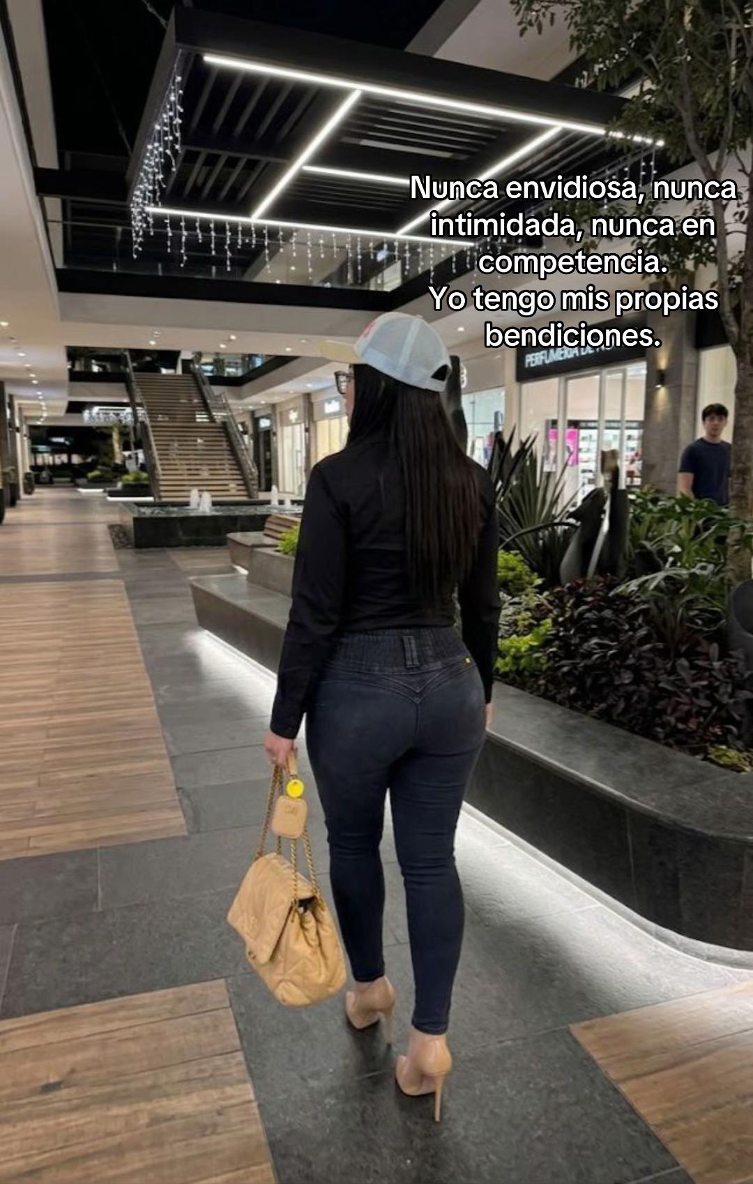 @Aislin Desiré
