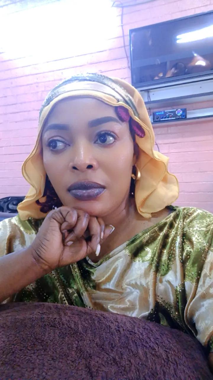 @naomi kaningu