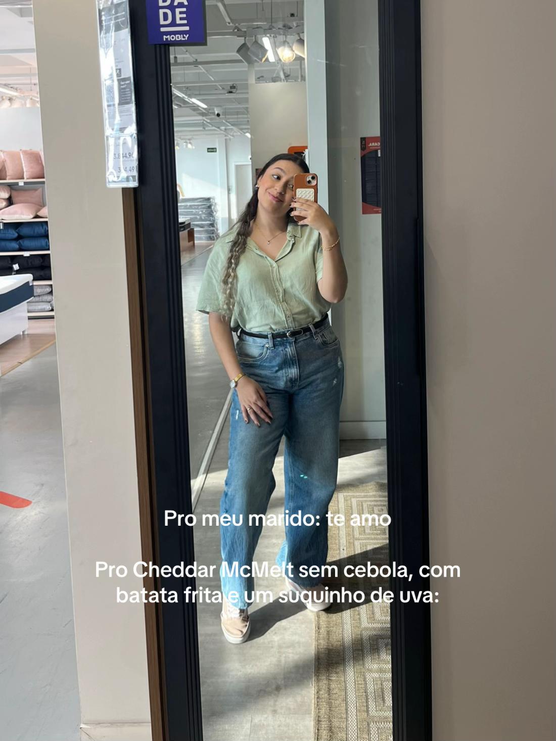 @Ma&iacute;ra Caroline