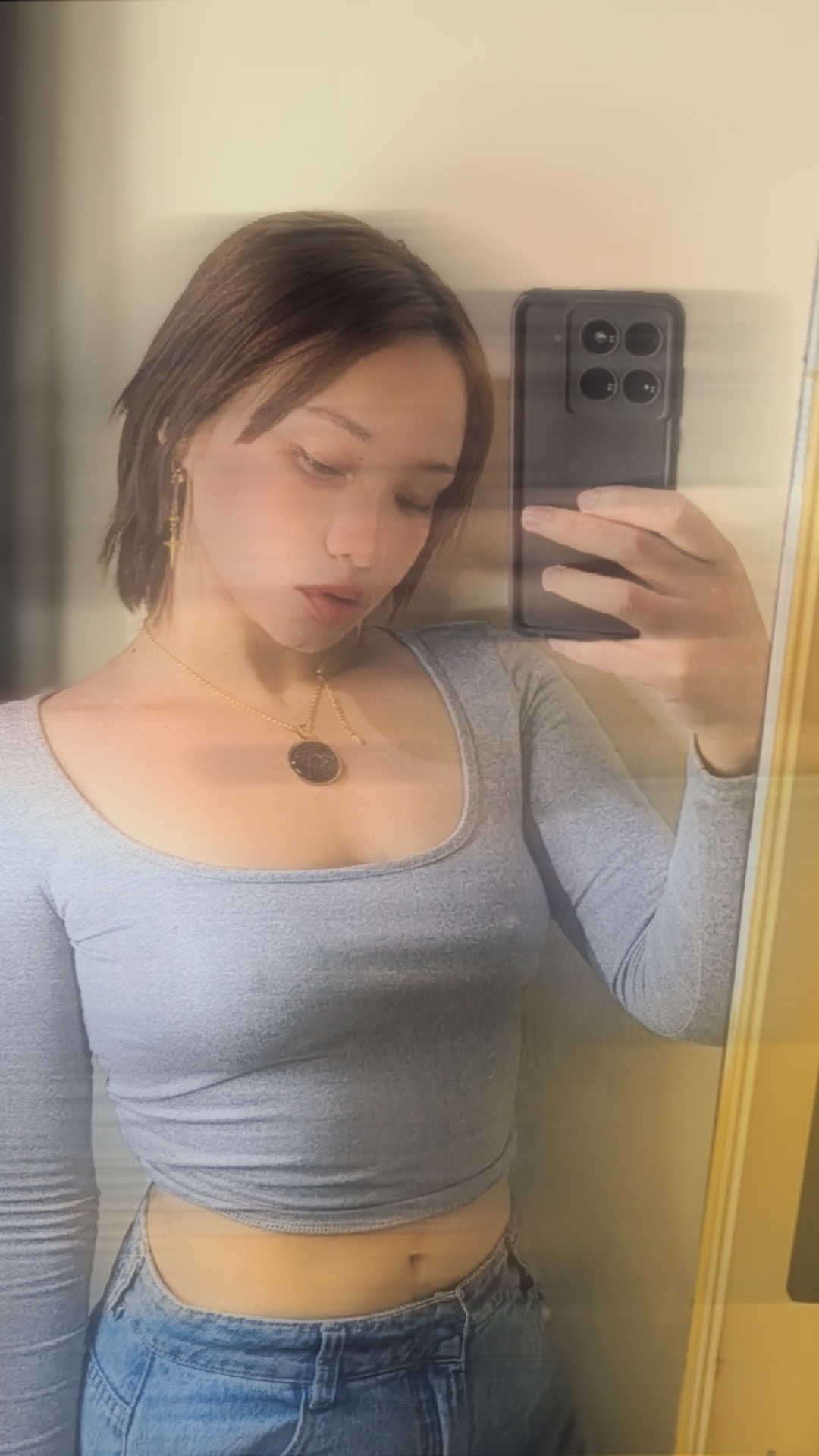 @Artemisa
