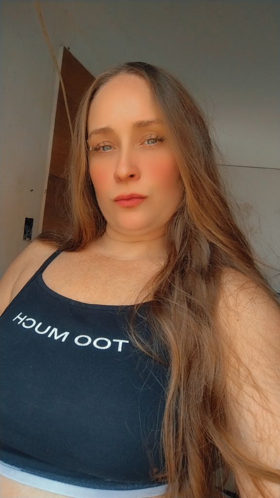 @Loraah 🍁