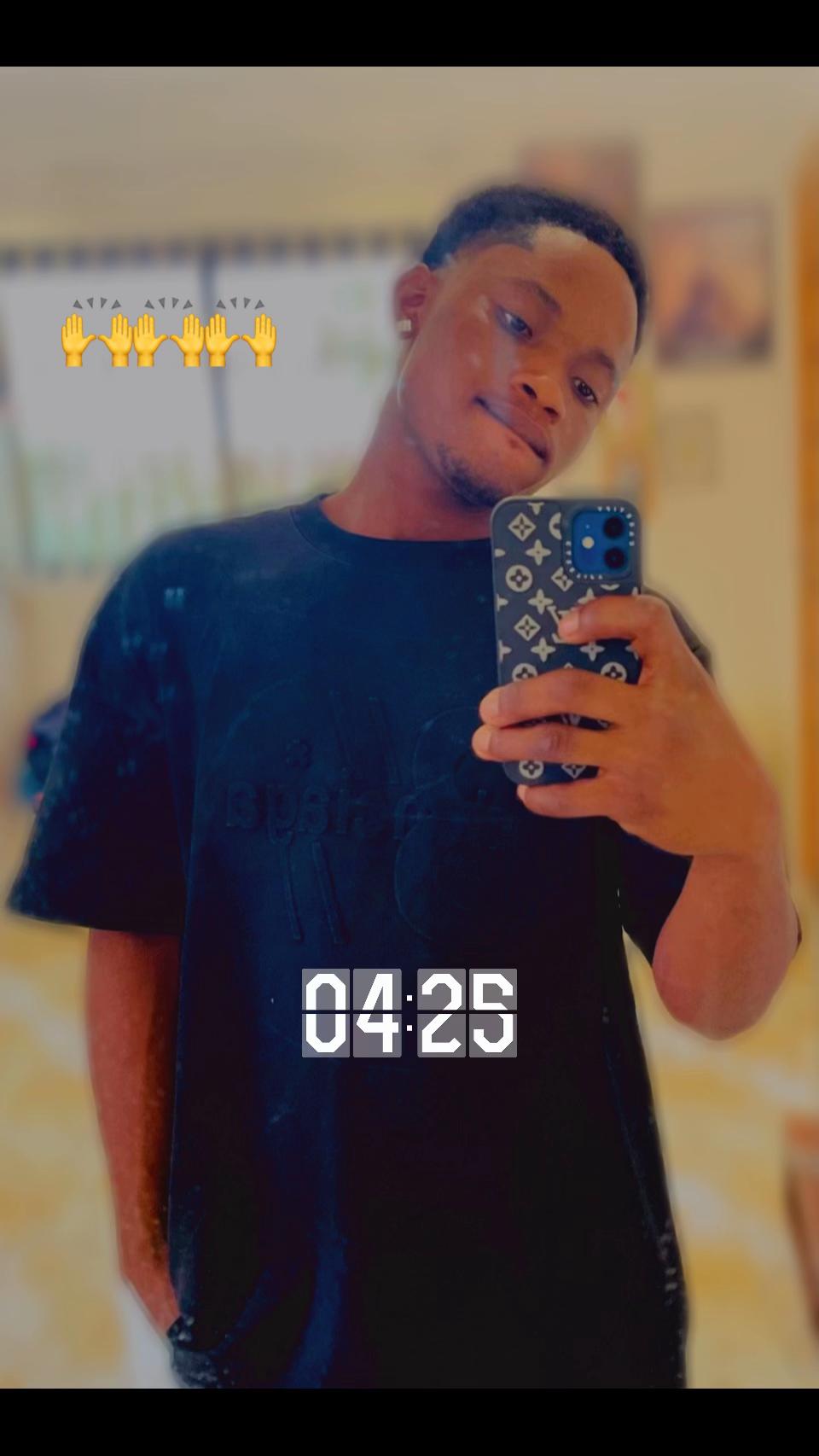 @✅💕tee 🇱🇷🇲🇾lover💕✅🇬🇭