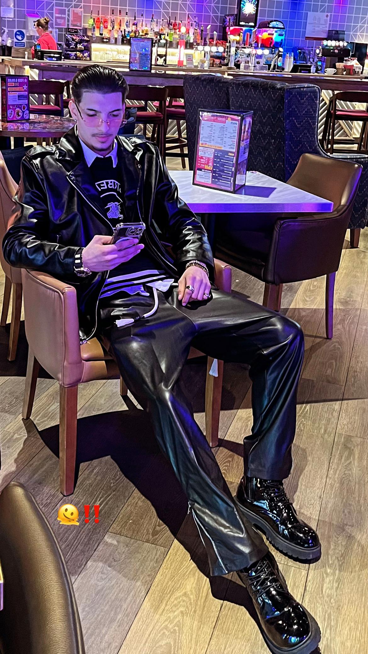 @𝓐𝓵𝓮𝔁 𝓑