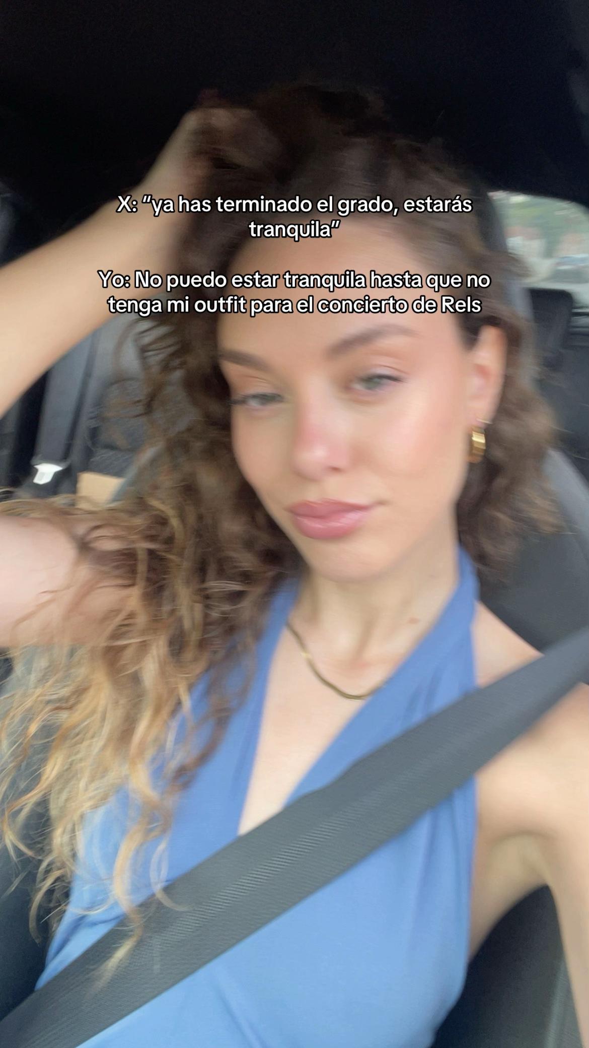 @Clau.