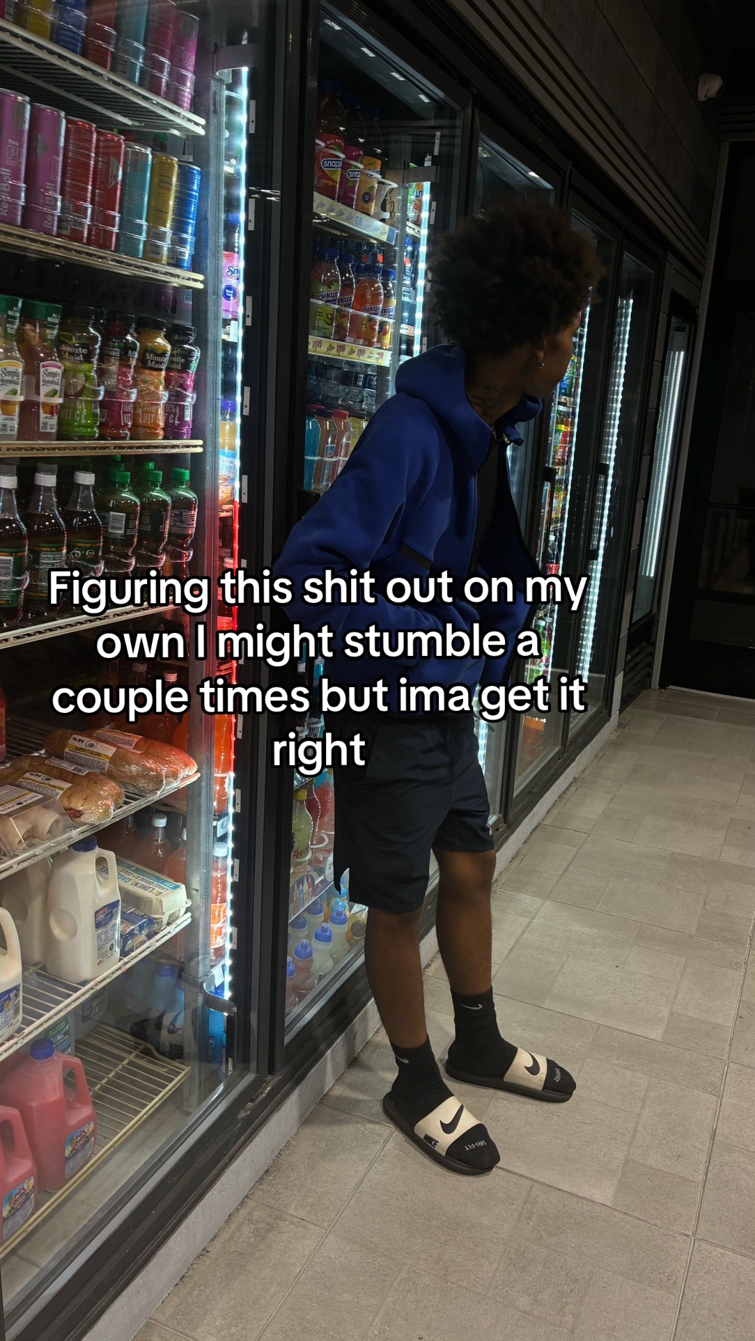 @⃟