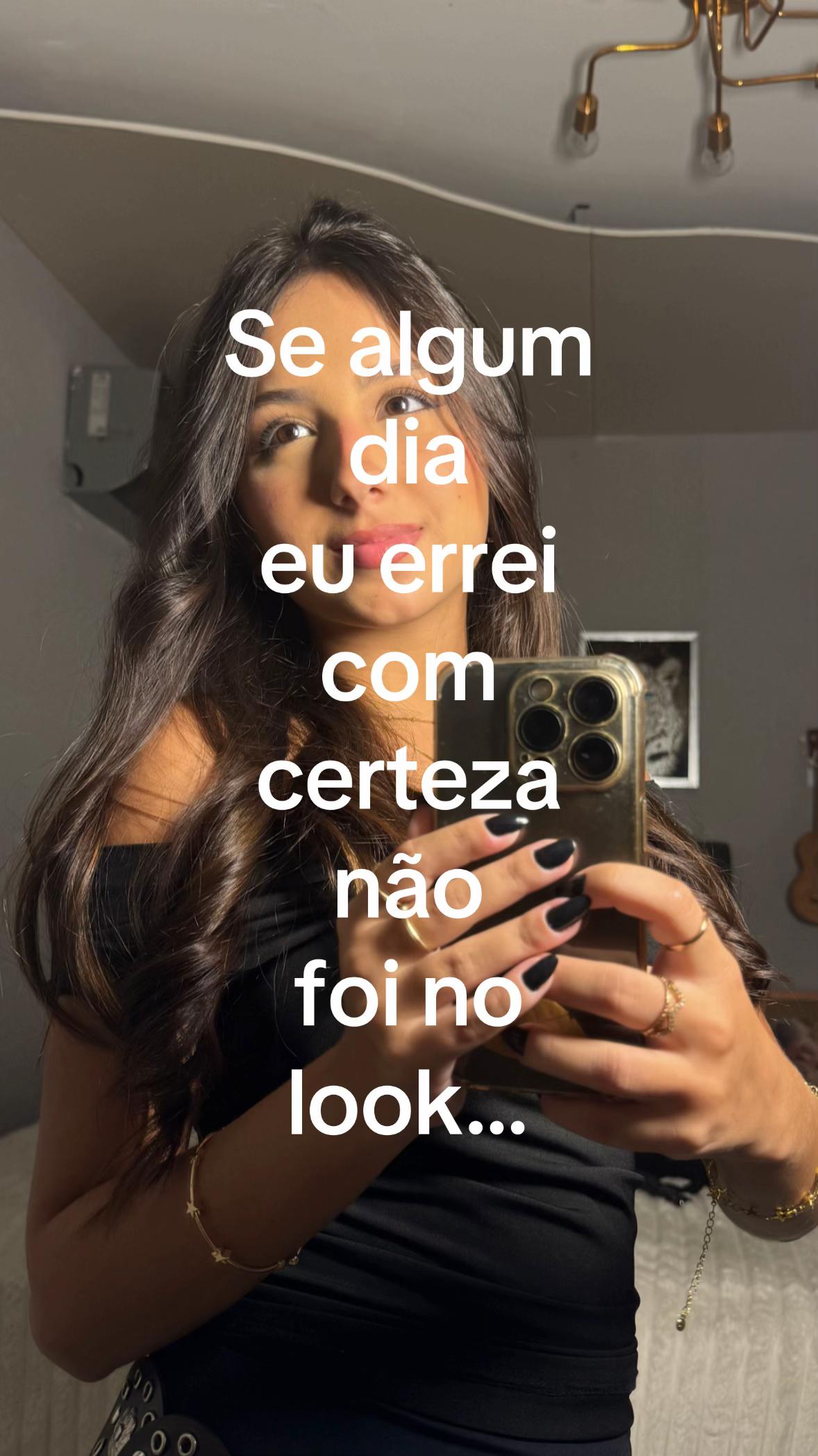 @vickyqueirozz