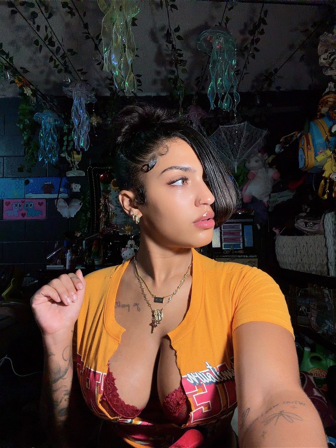 @aniyahalbino