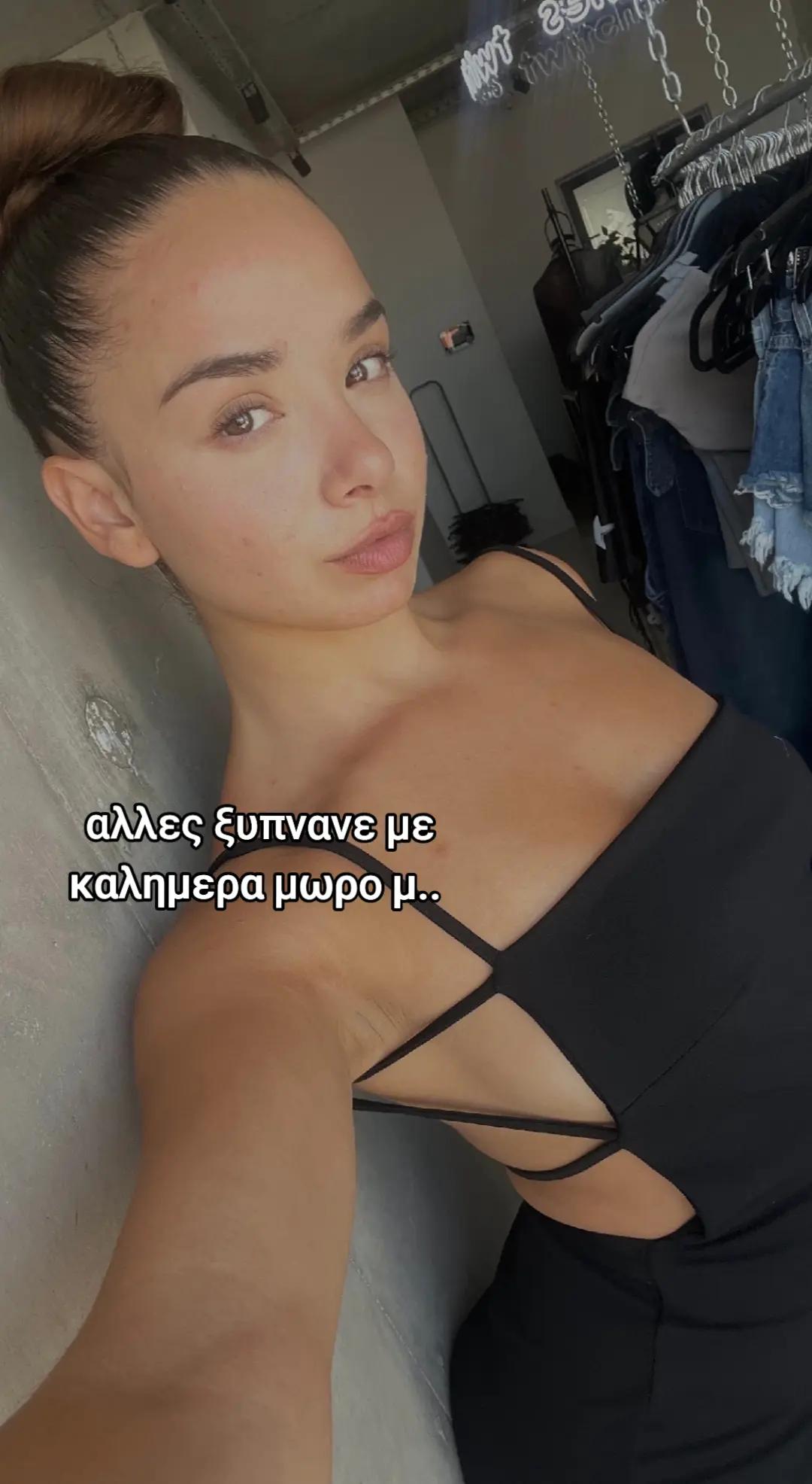 @_xristina_