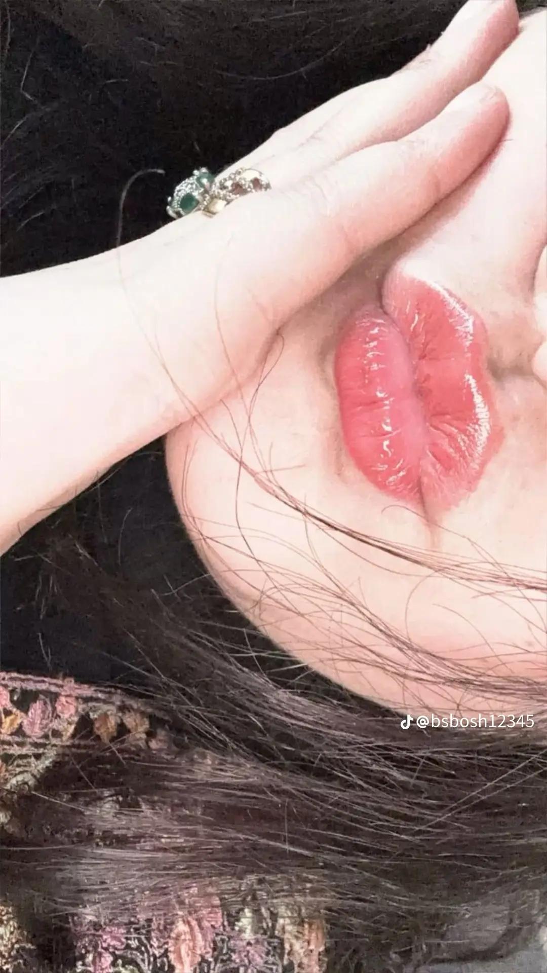 @خاطفة الانظار 🍒