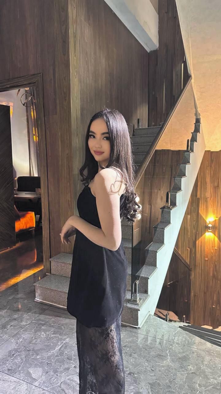 @Ая