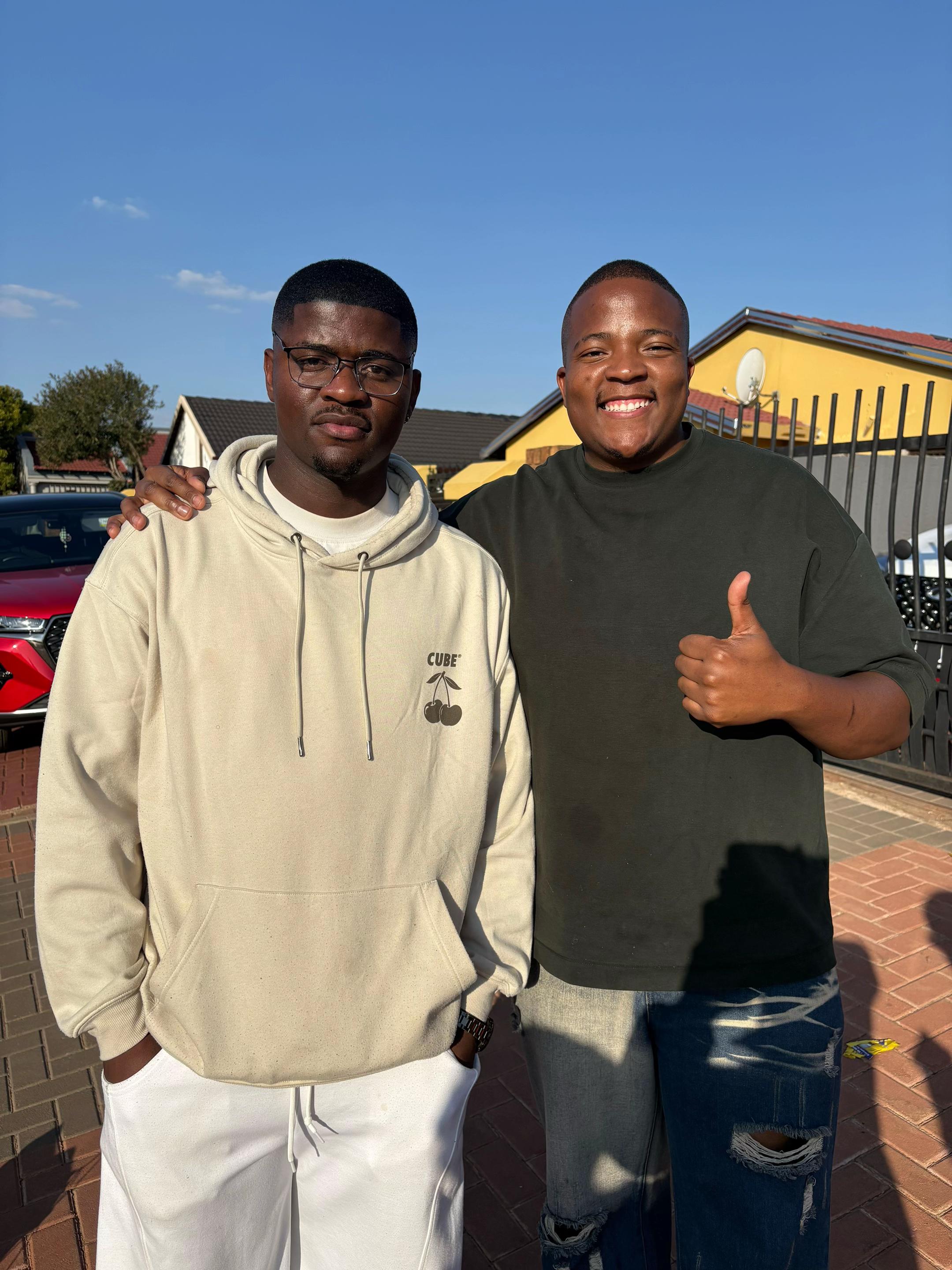 @Dali Monageng 🇿🇦