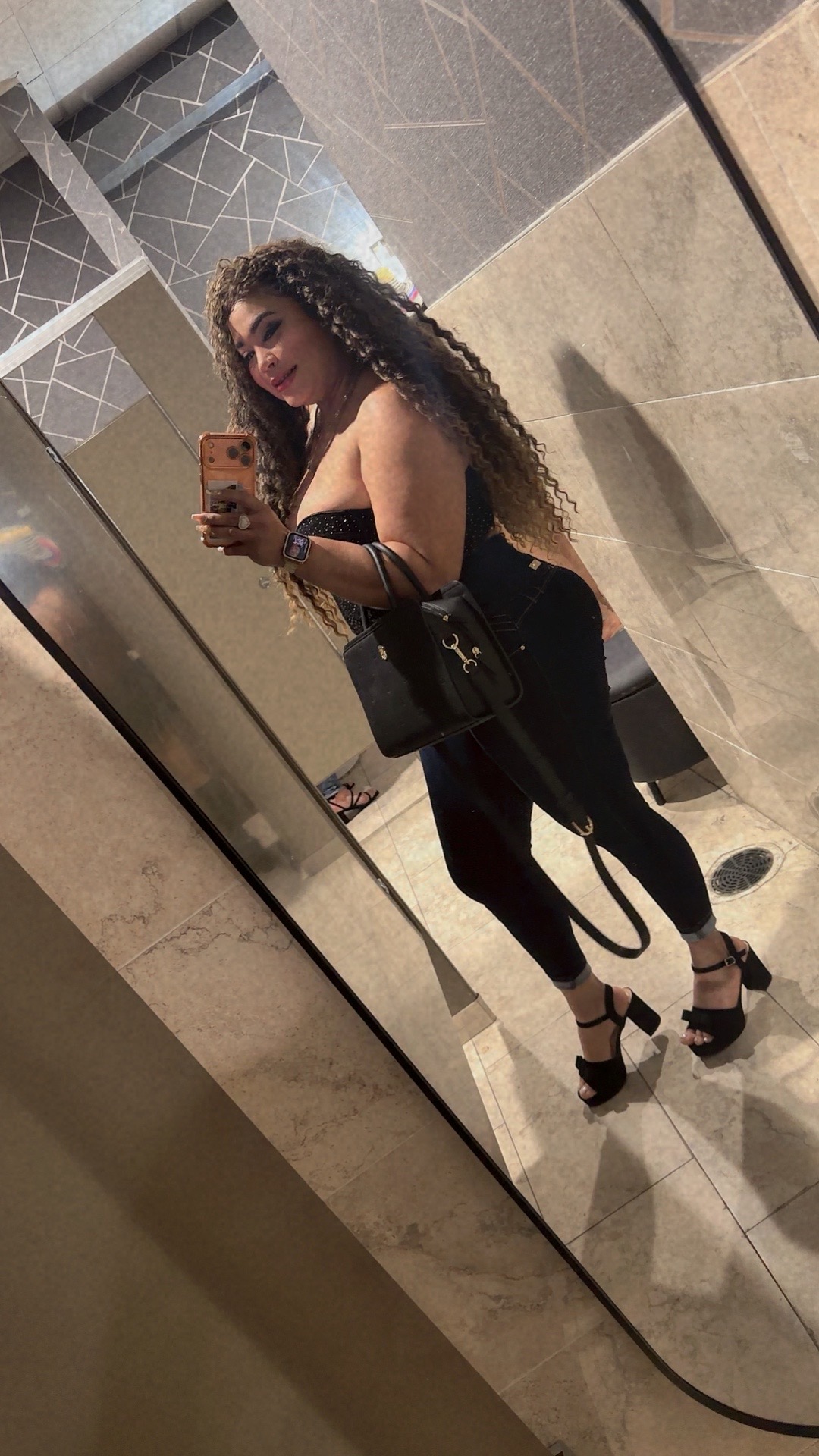 @roxanaj931
