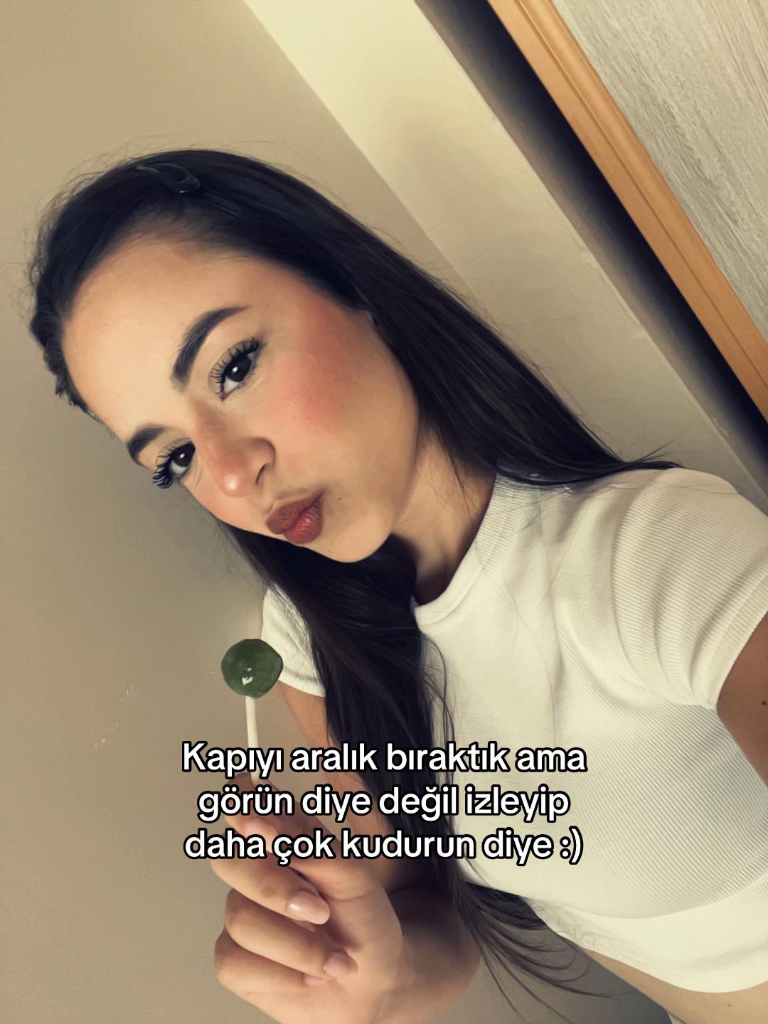 @Elanur