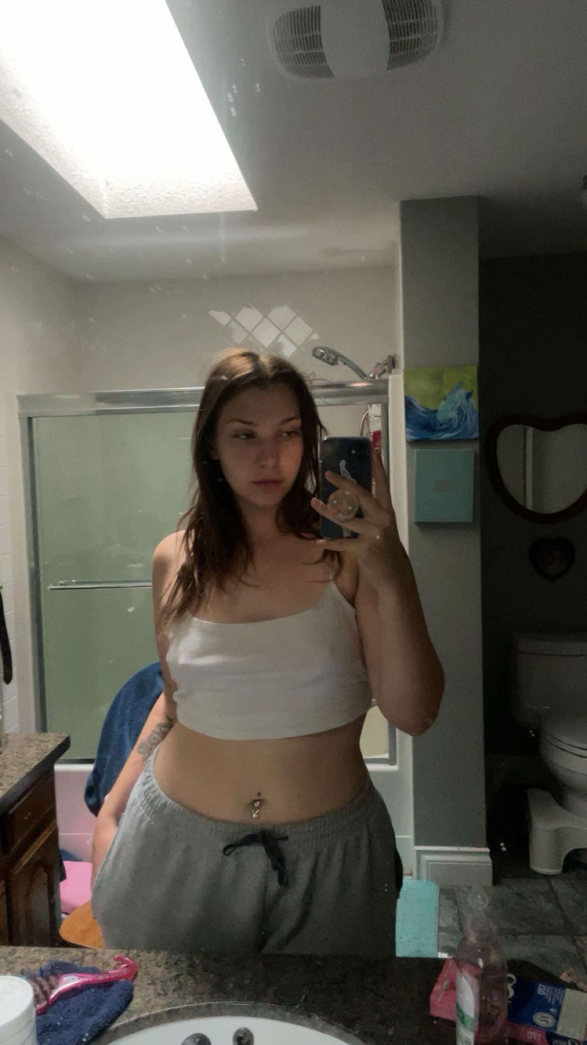 @chloe_devereaux