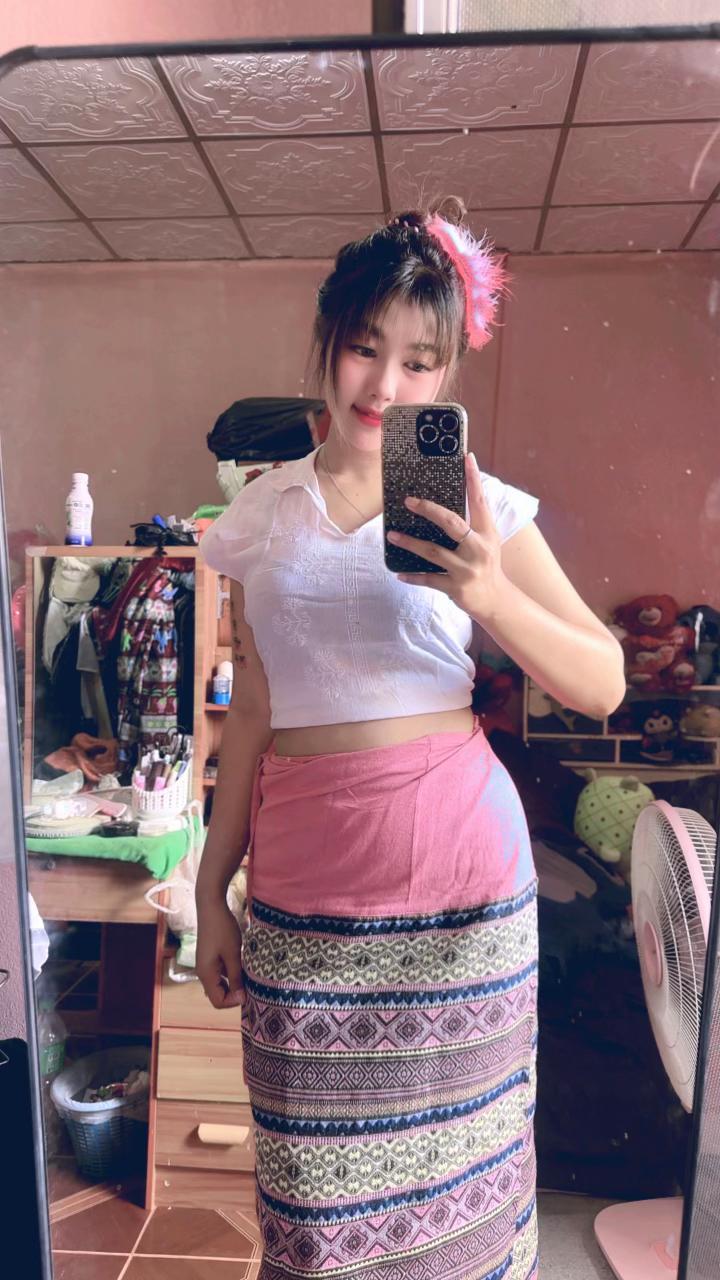 @Chompoo