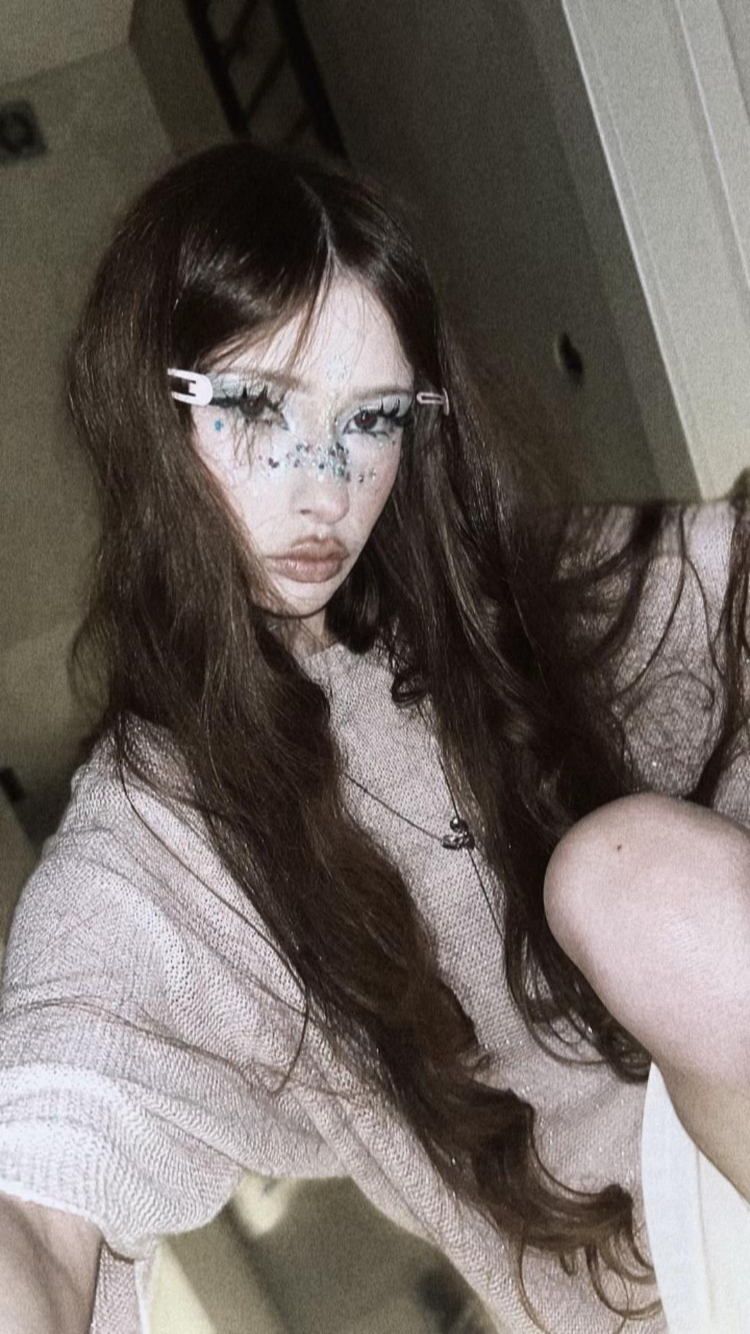 @элинотси