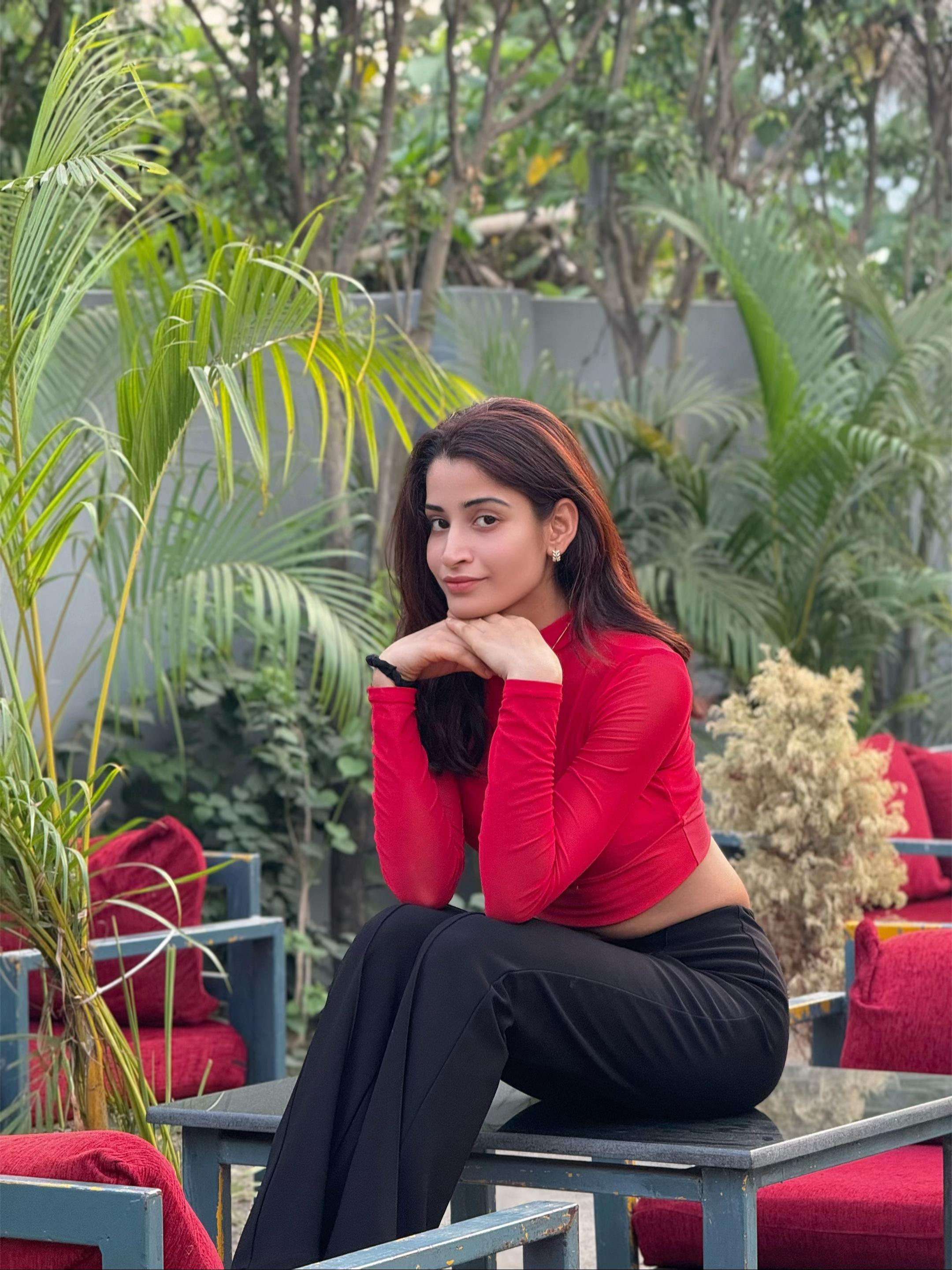 @Miss Neha ⭐🖤⭐