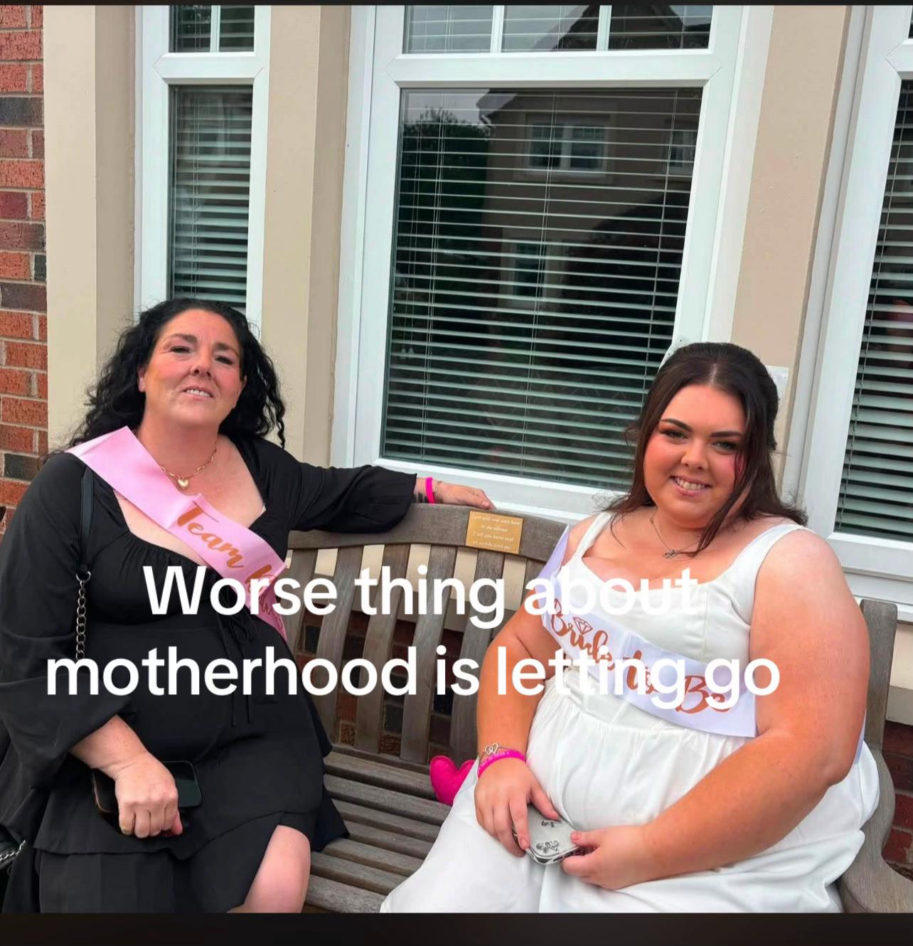 @xxx Lisa proud mother of 7 xx