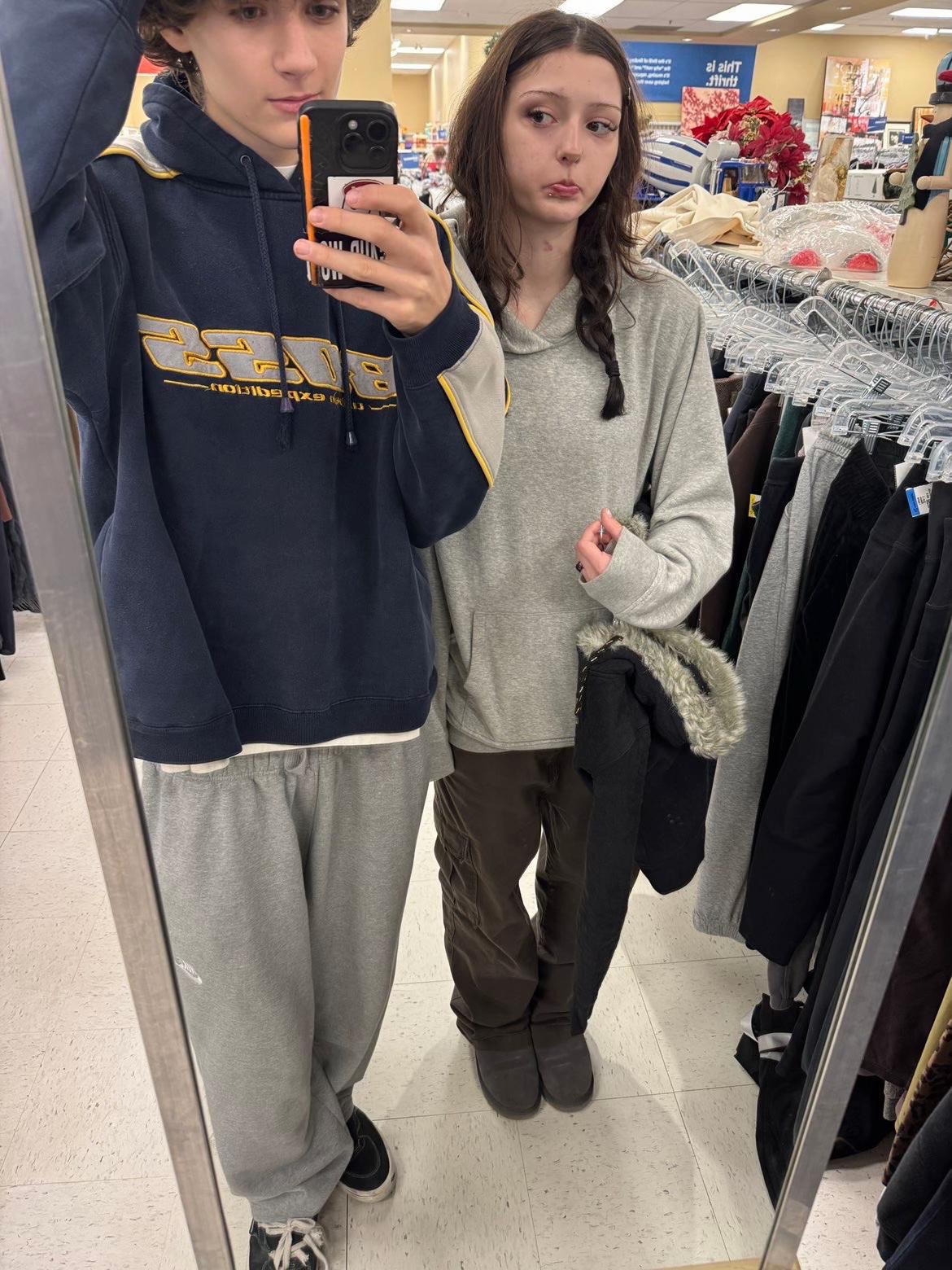 @♱