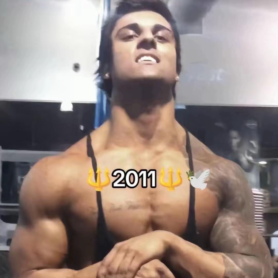 @Zyzz