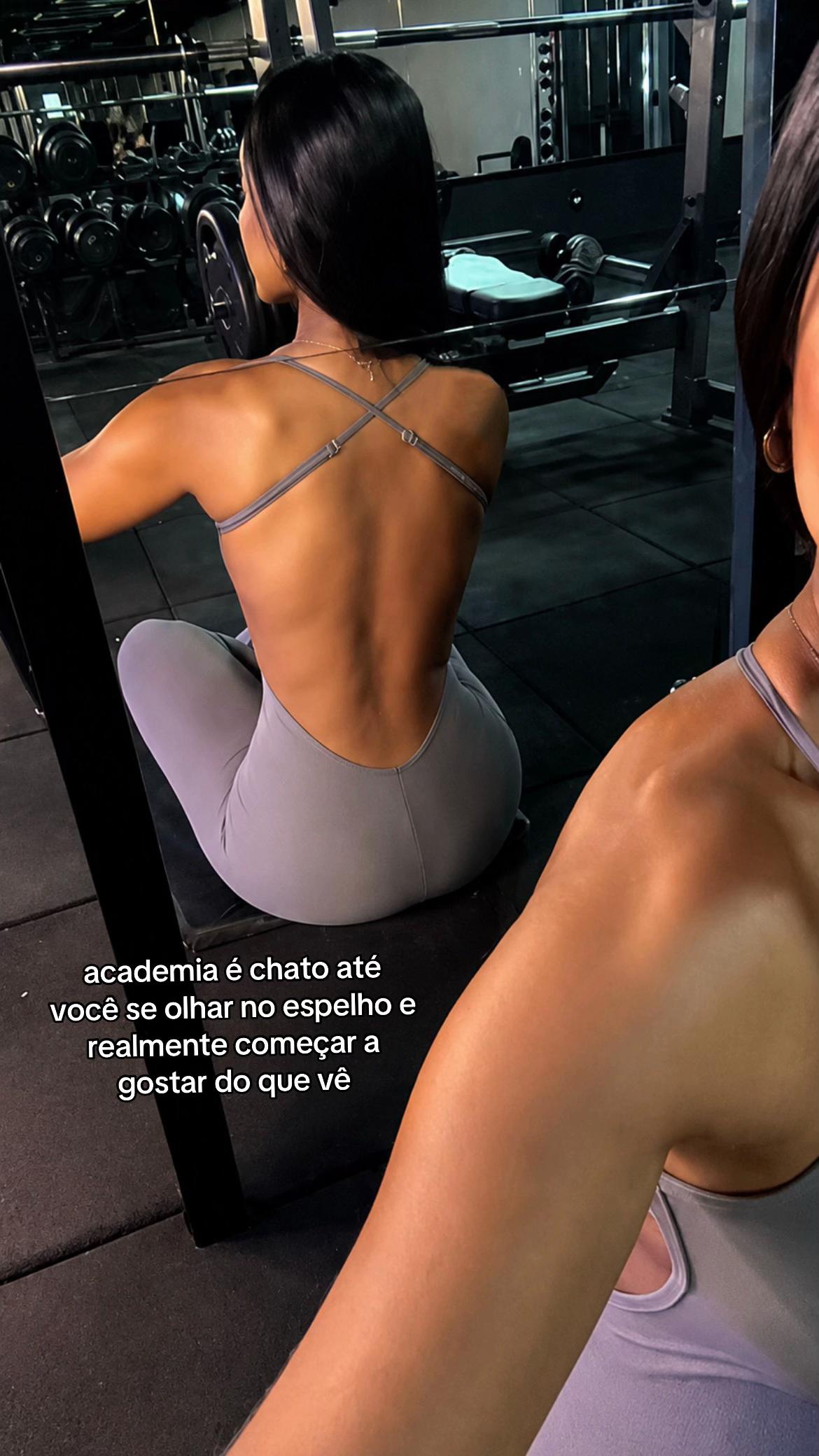 @larissacaroline823
