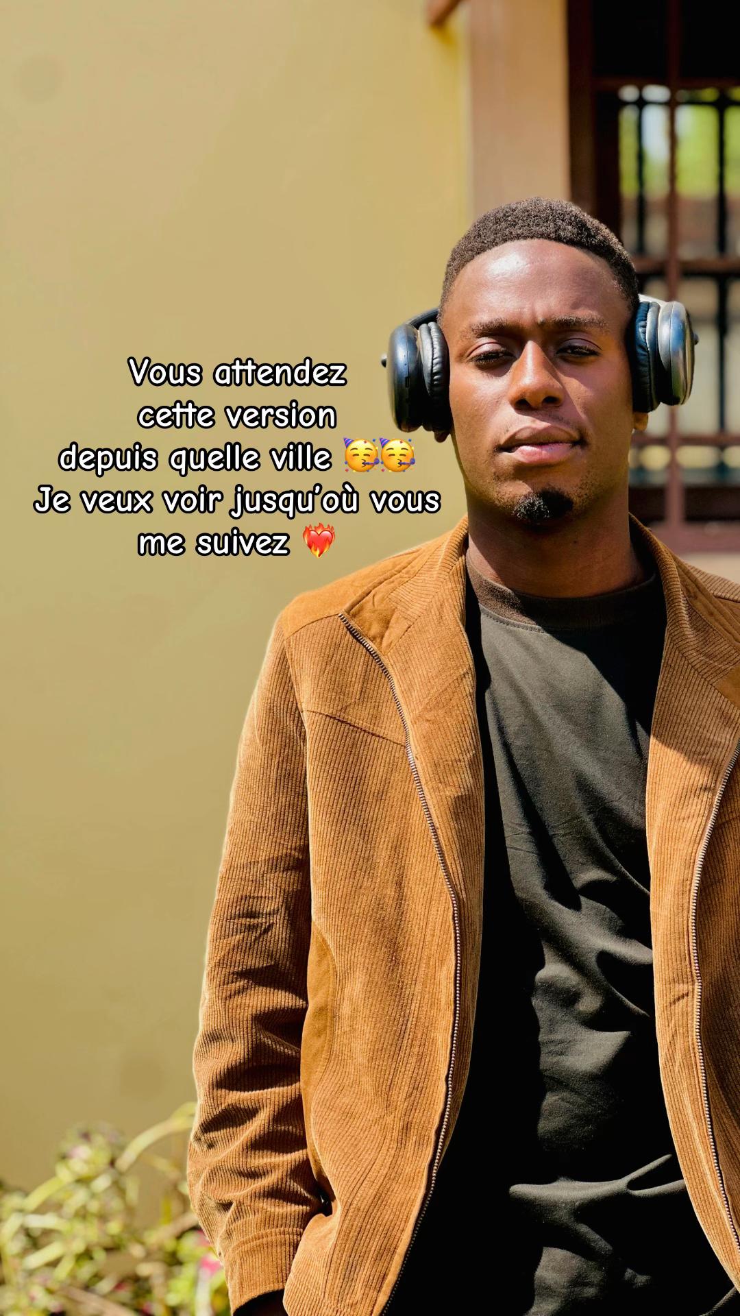 @🎧