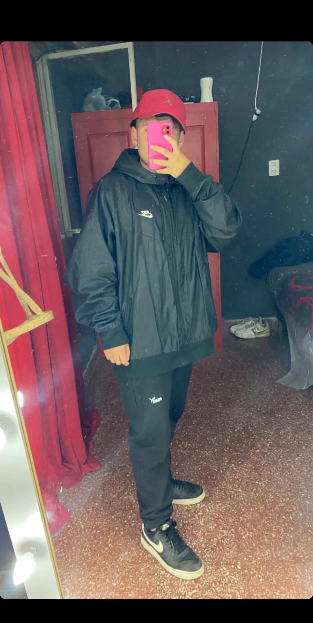 @Lucass.1974