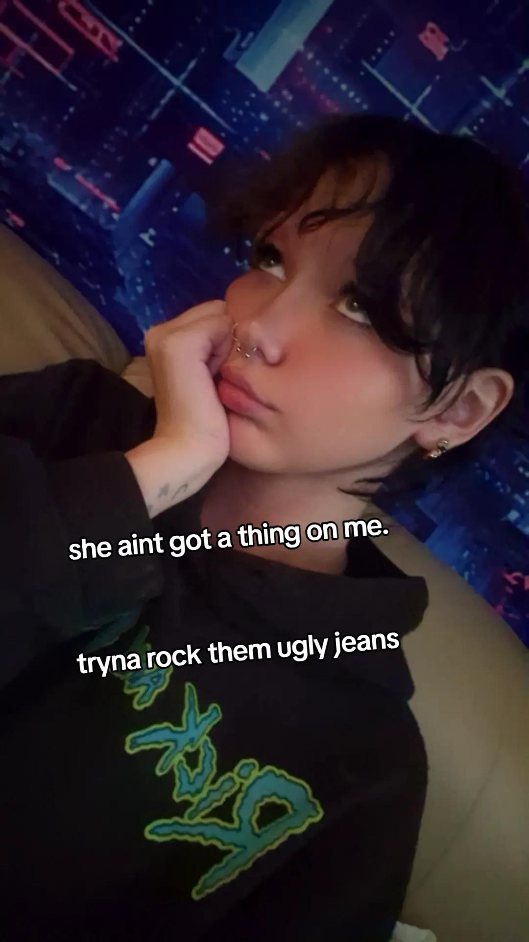 @𝐹𝒶𝓁𝓁𝓎𝓃 𝐿𝒶𝑅𝓊𝑒
