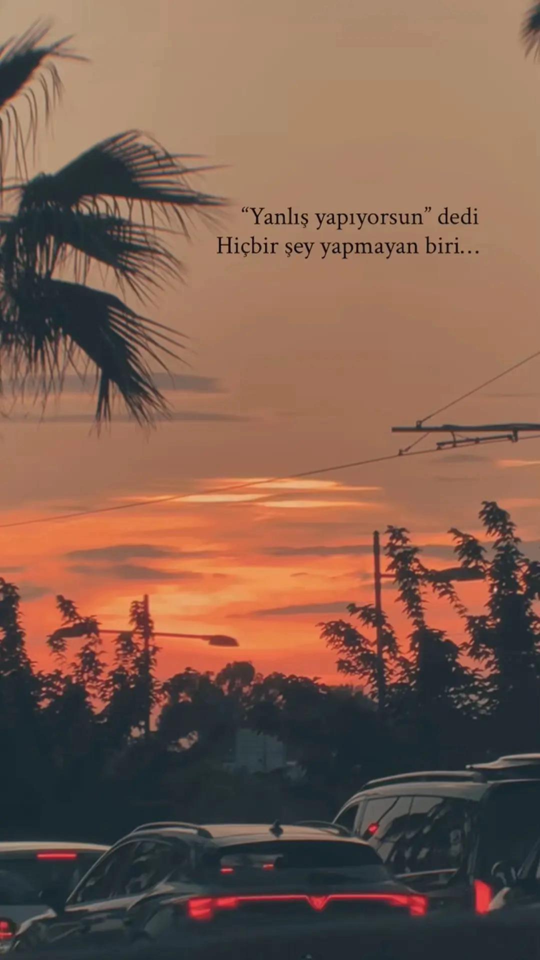 @🦅