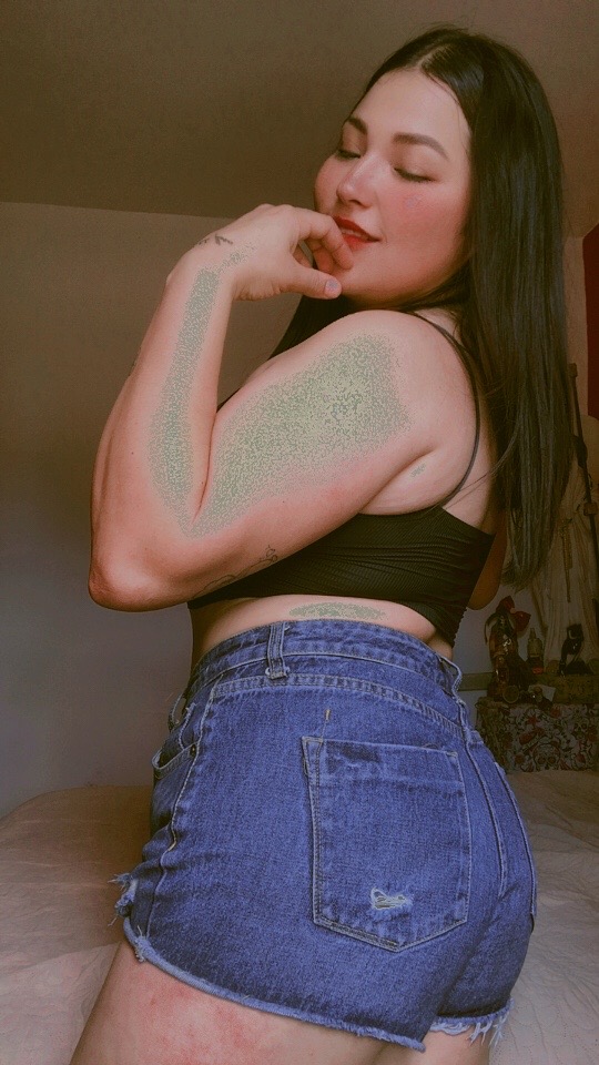 @Abigail Flores648