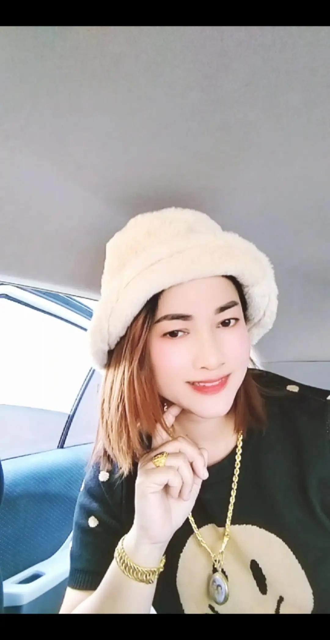 @น้ำผึ้ง บ้านมะหิงค์