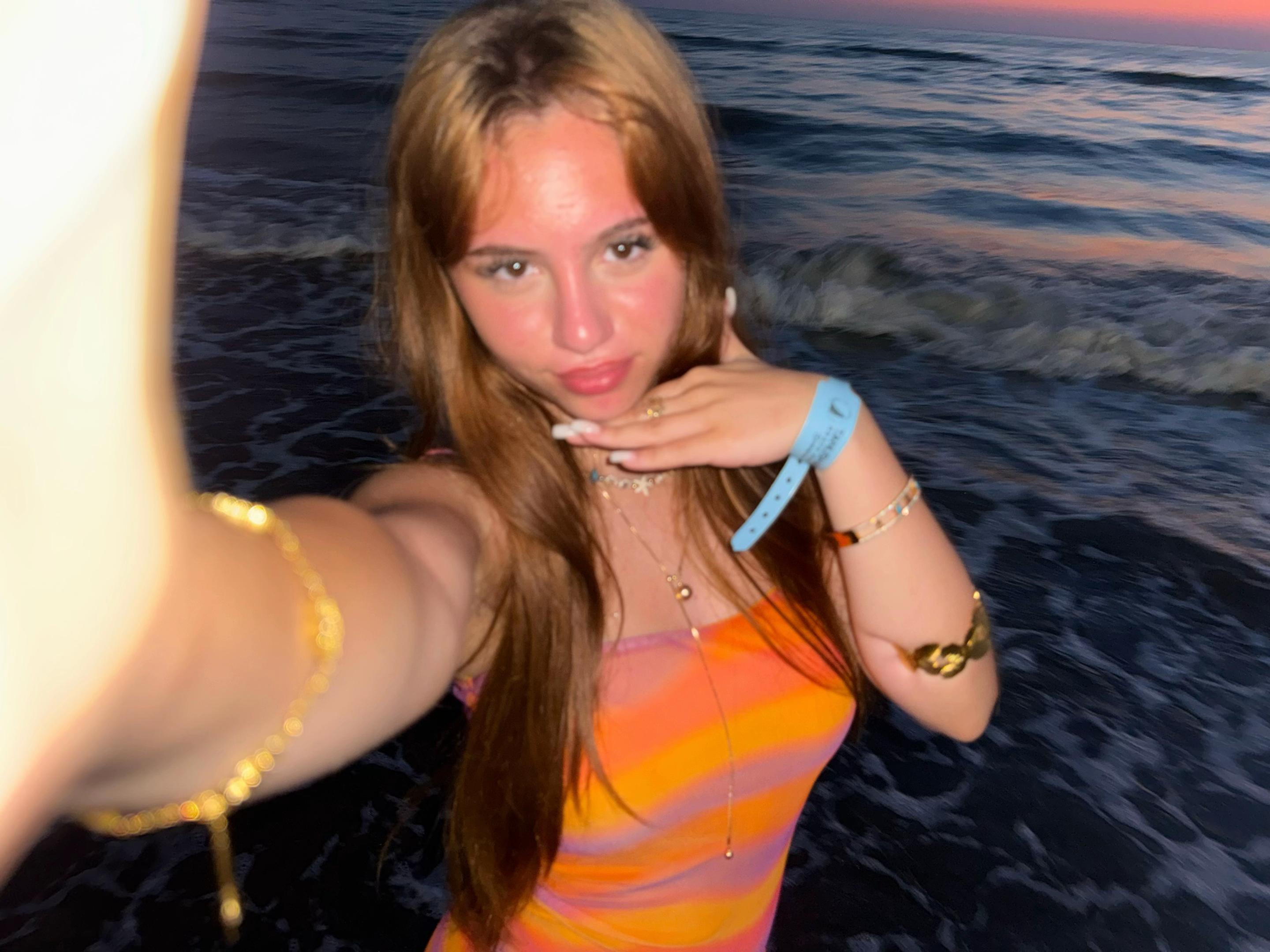 @𝓐𝓵𝓮𝓳𝓷𝓪🇦🇱