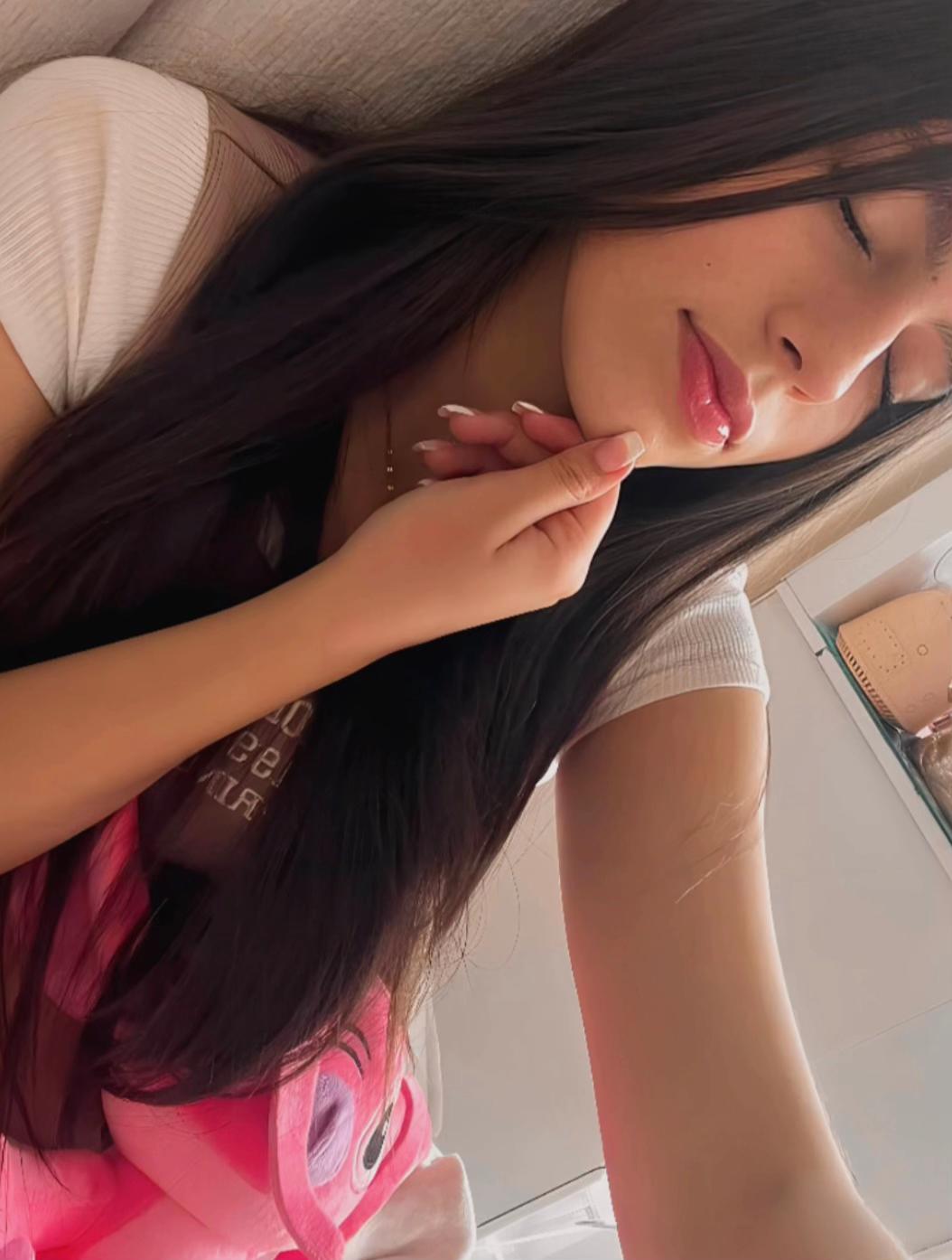 @𝐜𝐚𝐦𝐢