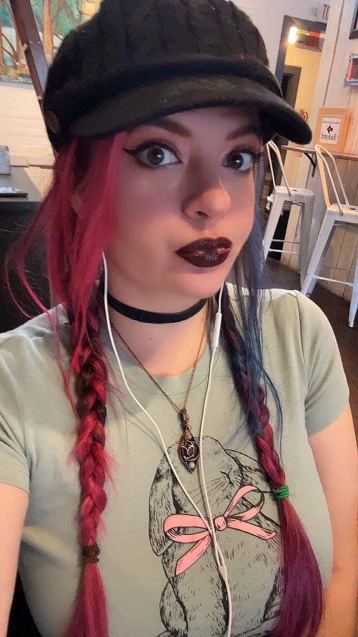 @Nebby 🖤🐉