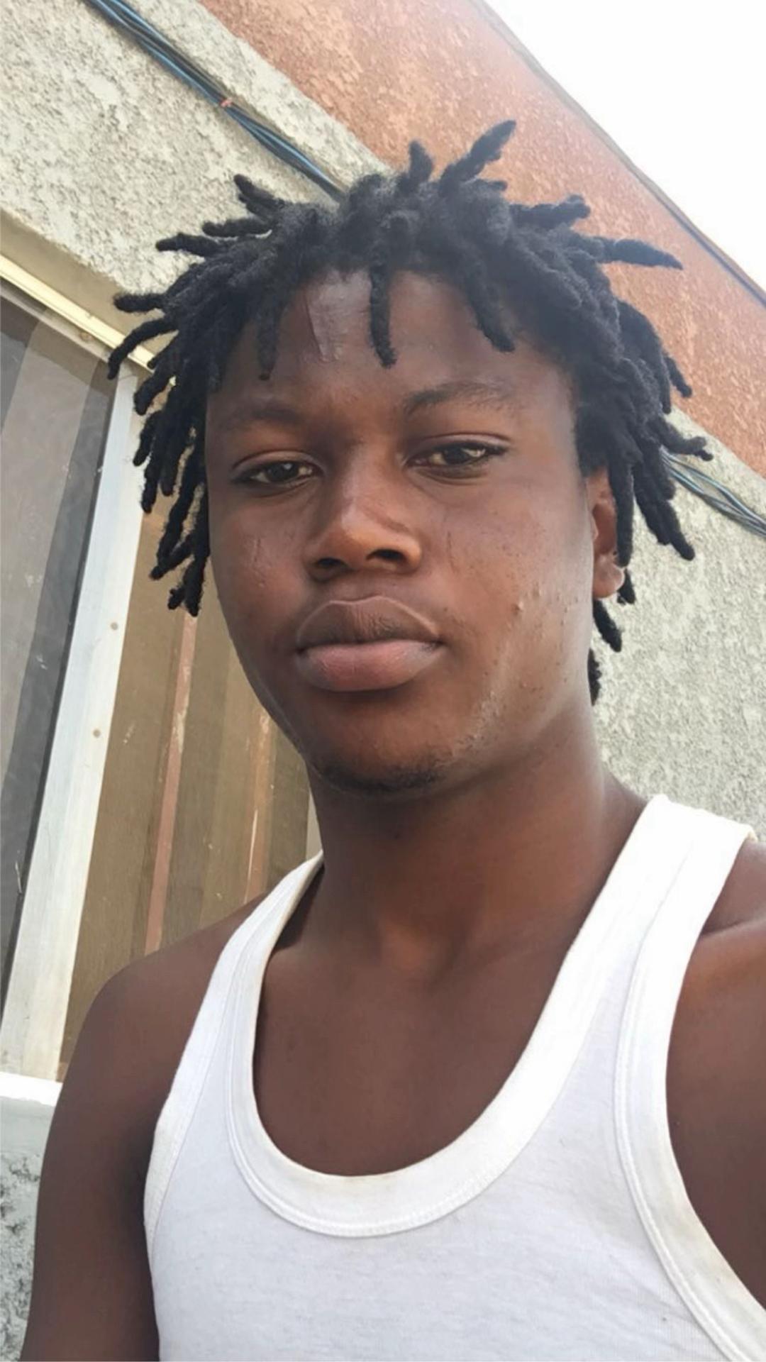 @THE MIDDLE CHILD ✌️🙇🏾♂️🕷️