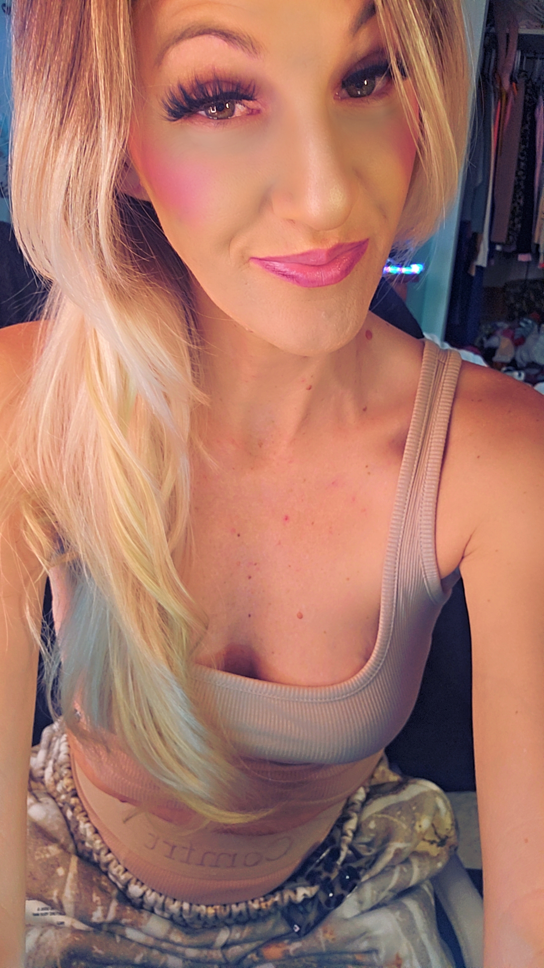 @🤍🩷KatieANN♒️🐈