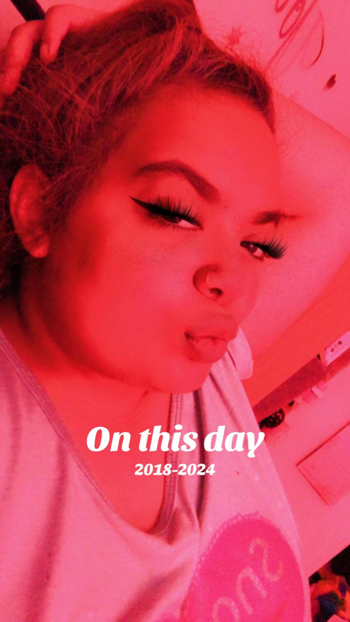@🫣🩵Nina-Nicole🤍🌕🎹🥊🖖🏻🧡