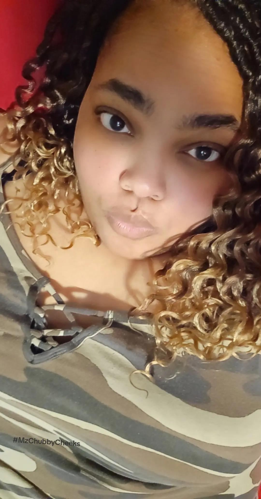 @Mz_Chubby_Cheeks