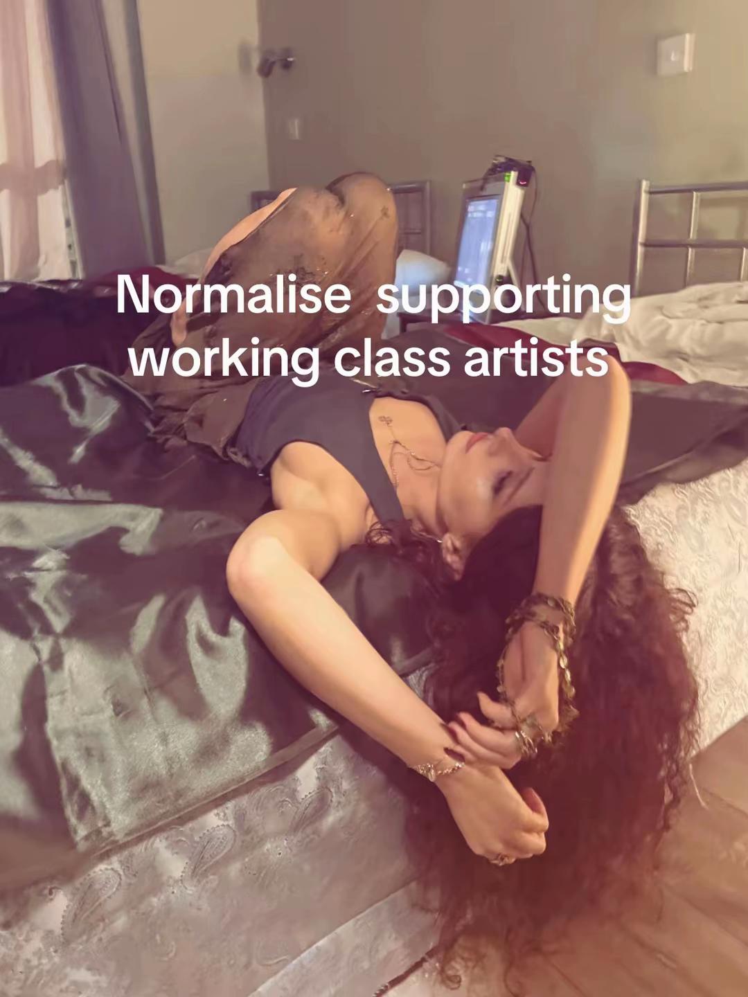 @azenaa__