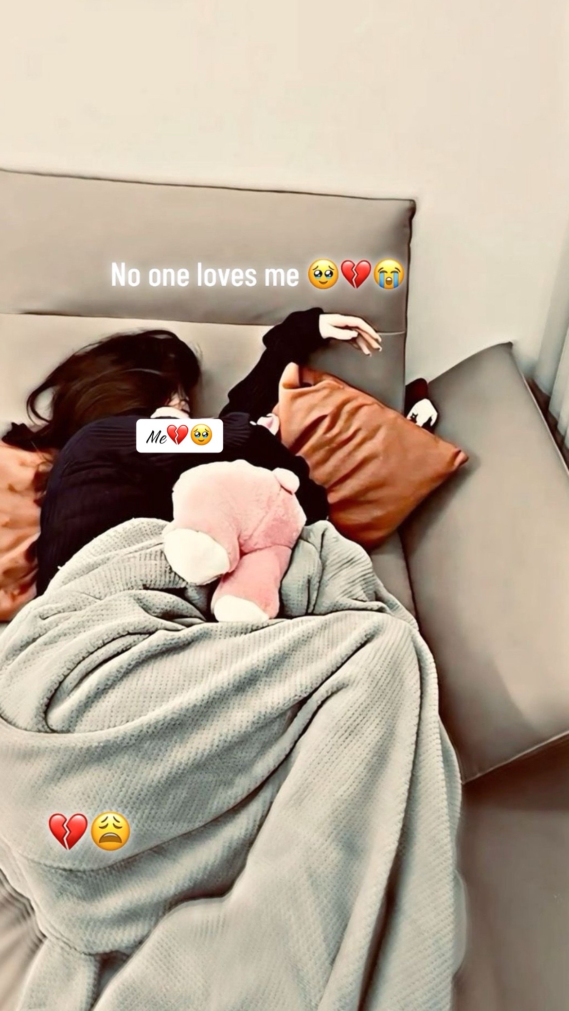 @لیونۍ🫧
