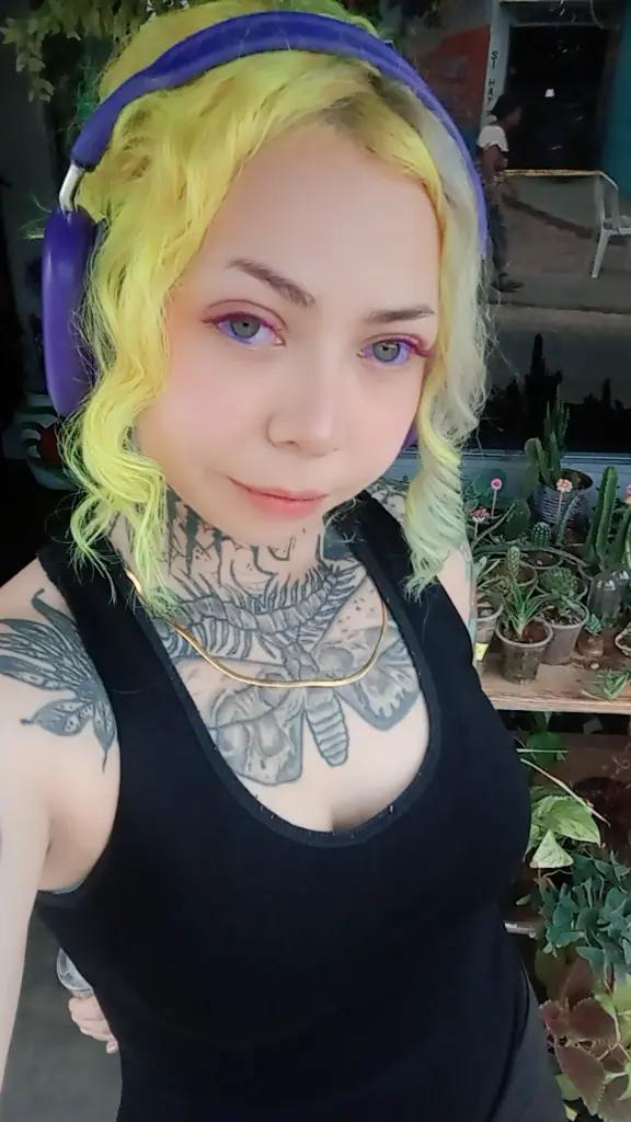 @BrujaOzkura666